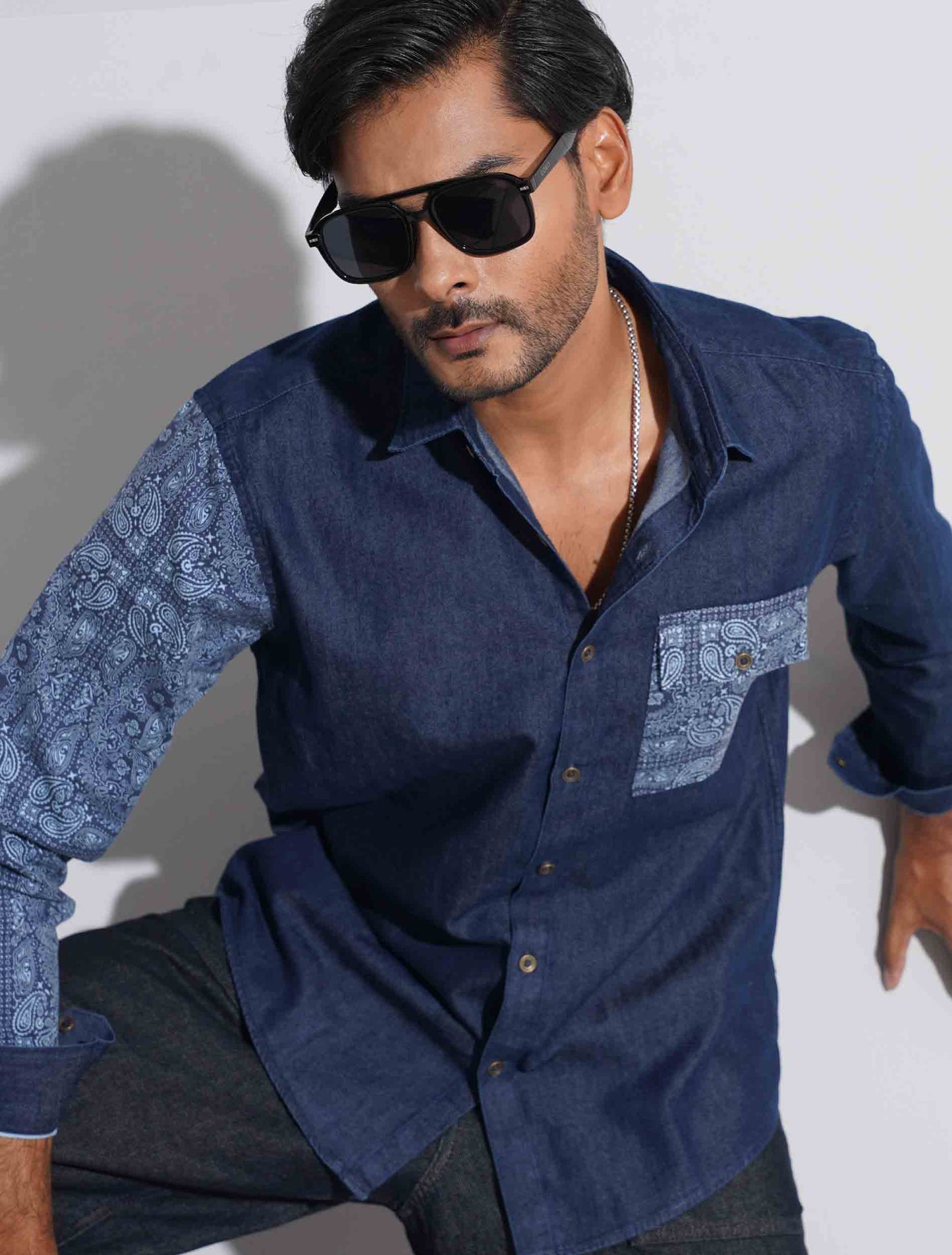 Blue pocket and hand contrast printed denim full sleeve shirt