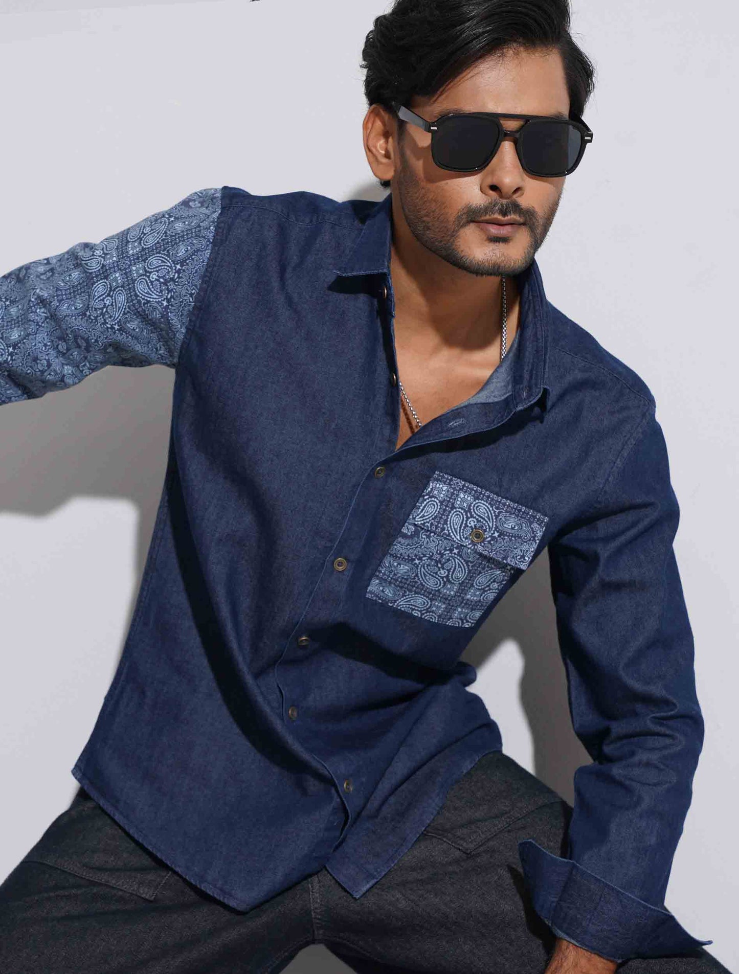 Blue pocket and hand contrast printed denim full sleeve shirt