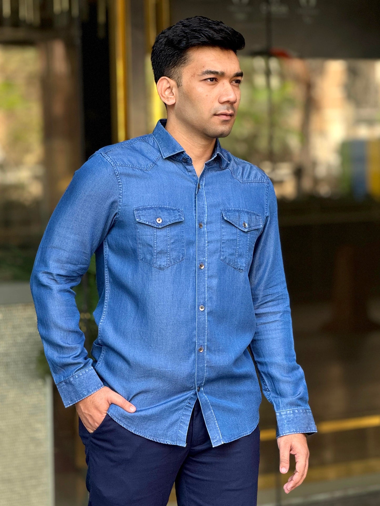 Blue double pocket denim full sleeve shirt