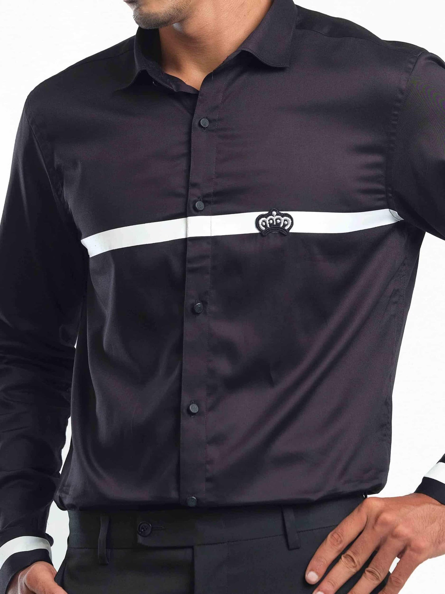 Black chest crown printed shirt