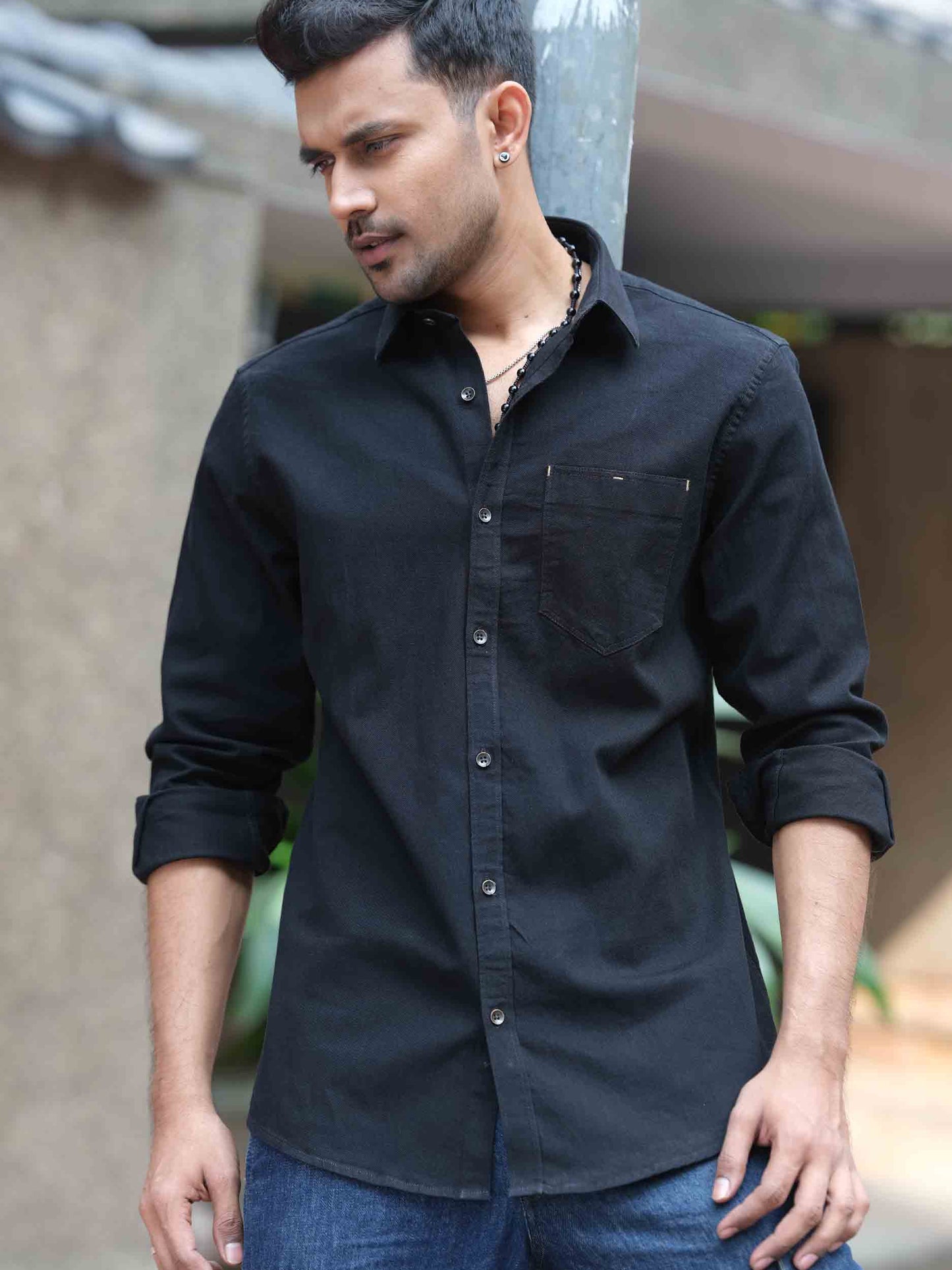 Black single pocket twill full sleeve shirt