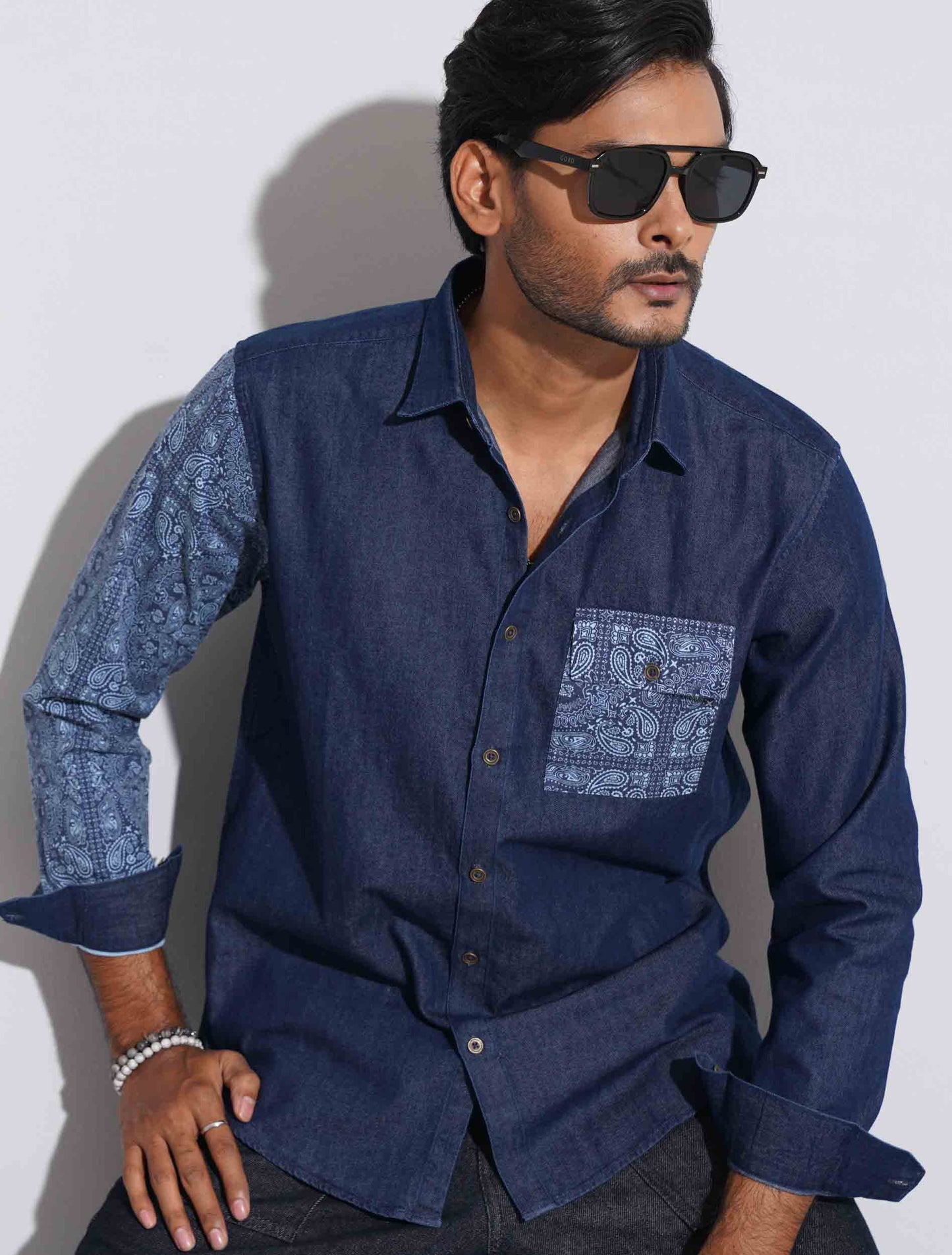 Blue pocket and hand contrast printed denim full sleeve shirt