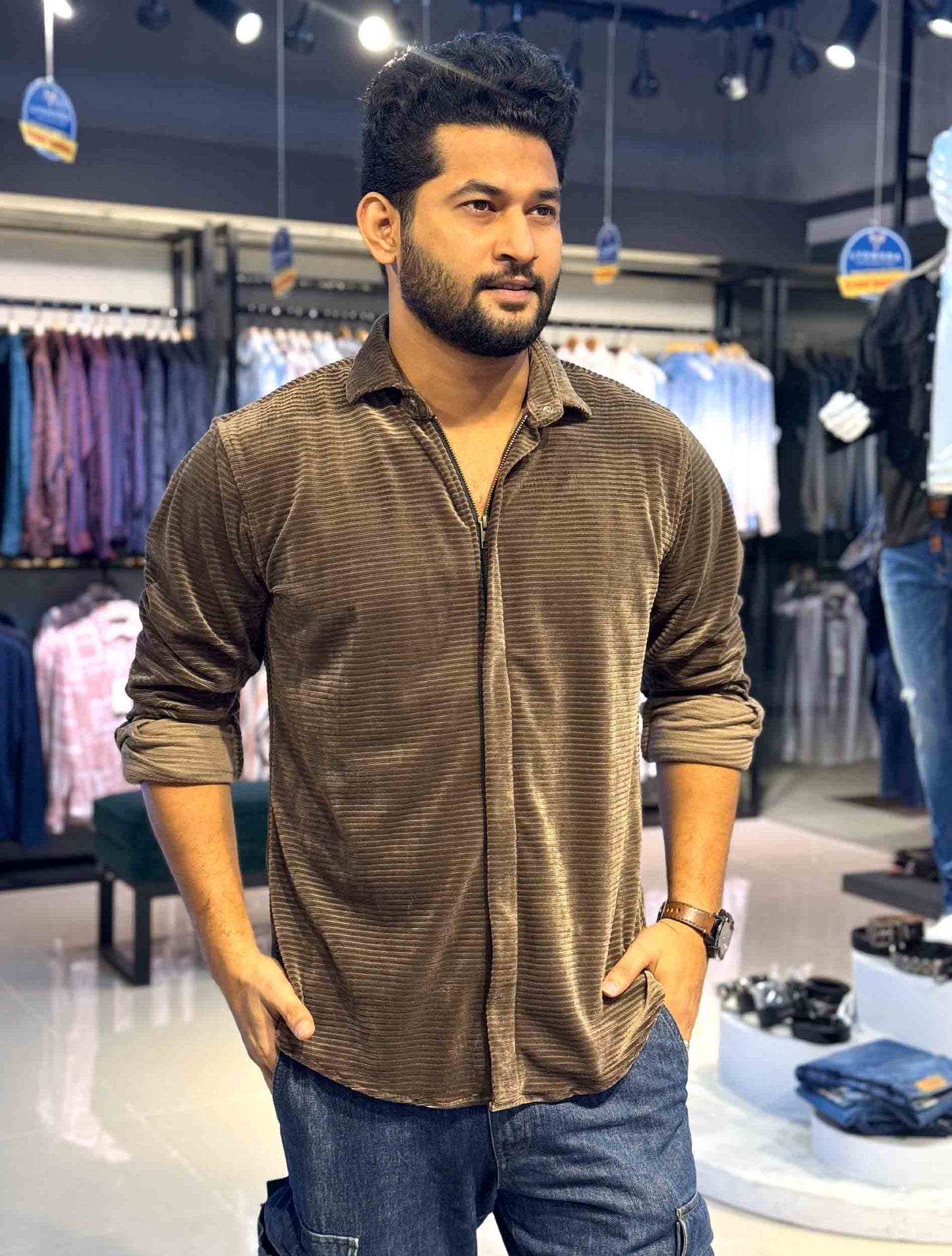 Faded brown cord chain design shirt