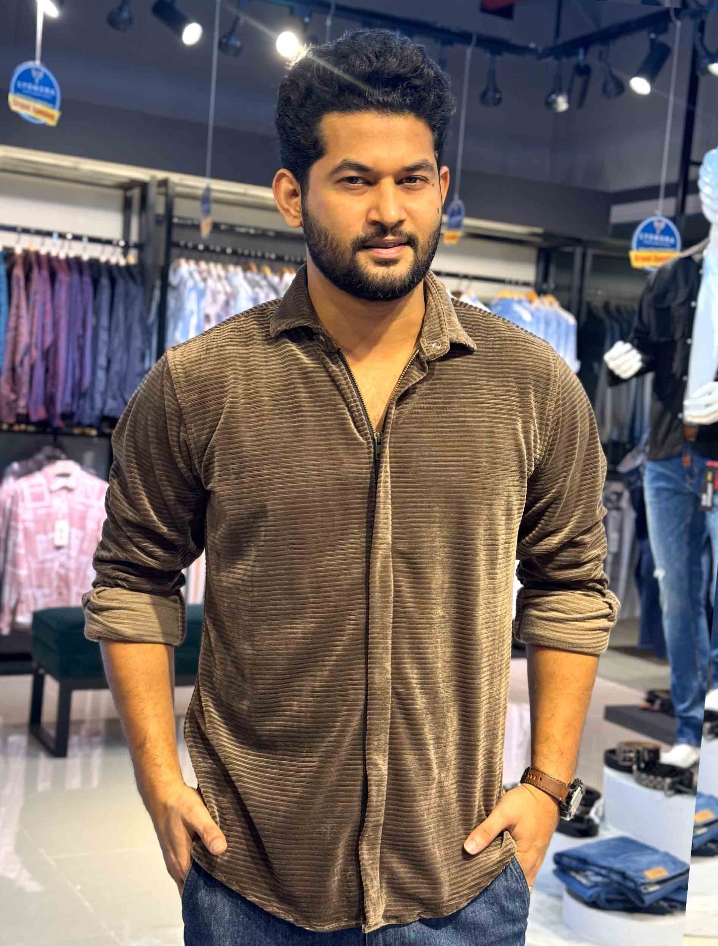 Faded brown cord chain design shirt