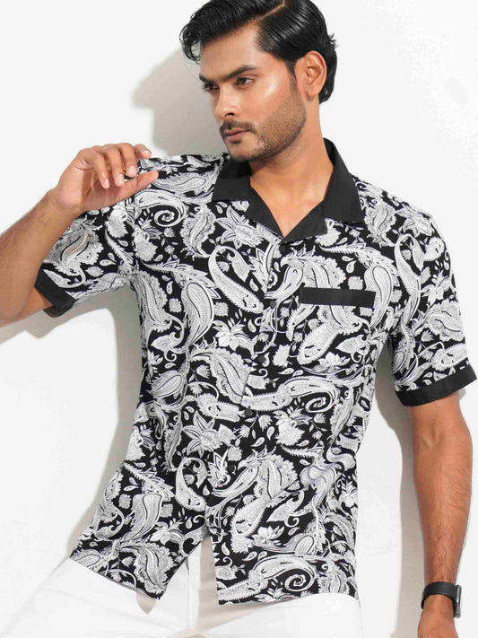 Black and white sankha printed collar contrast hawaiian shirt