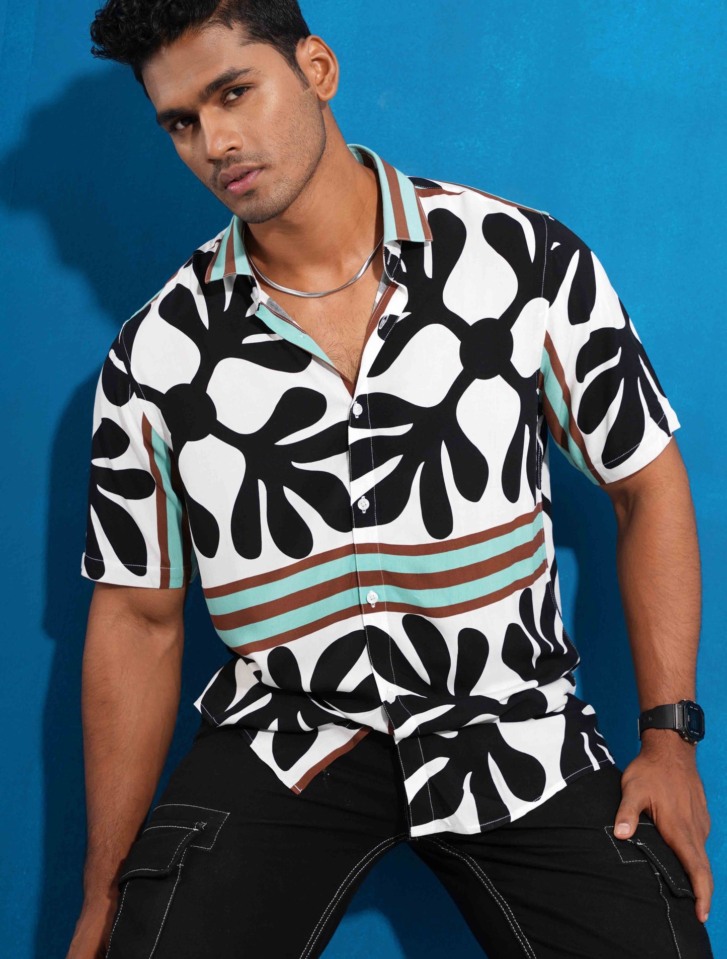 white -paste stripe printed half sleeve shirt