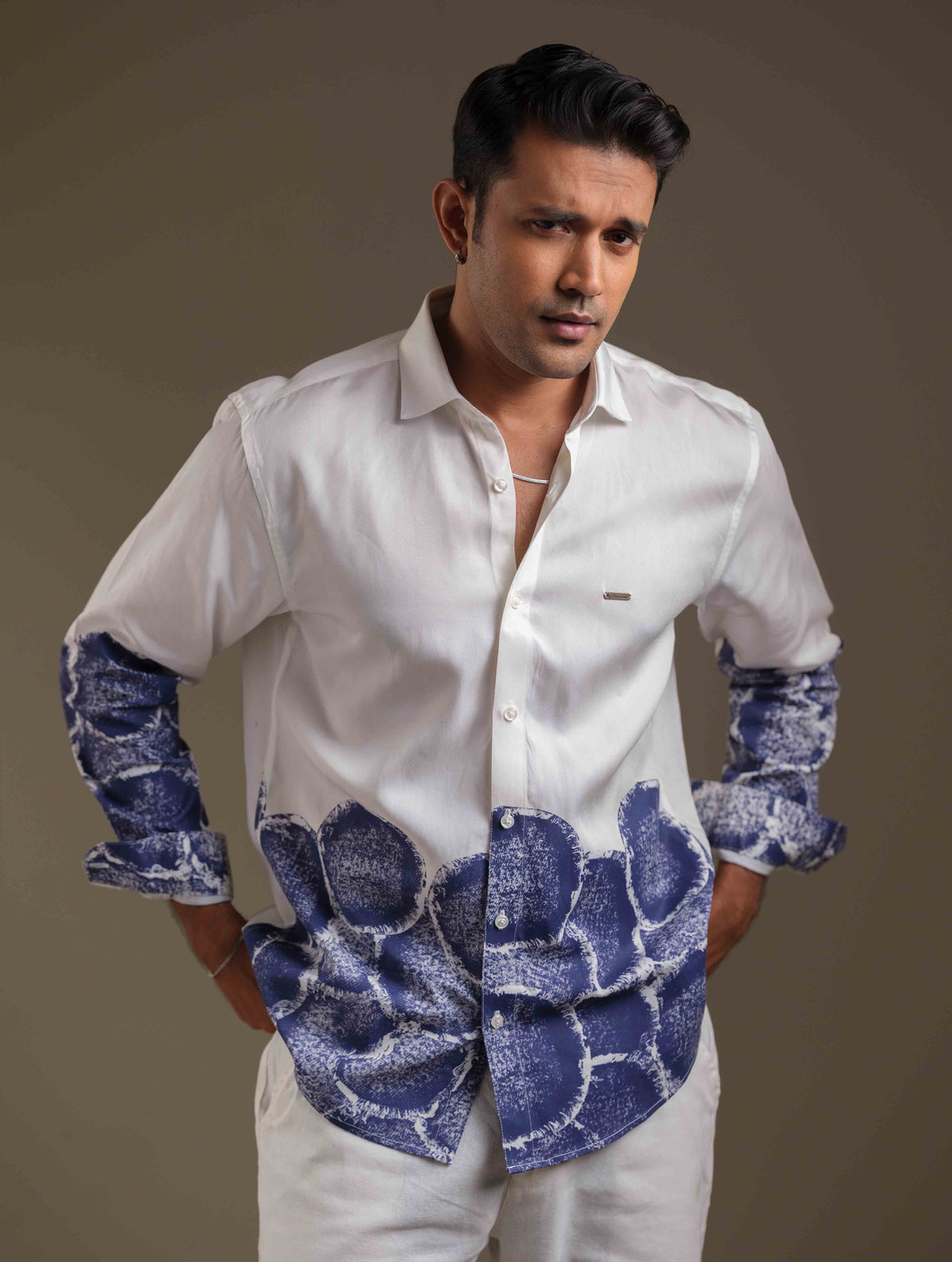 White Circle printed casual shirt