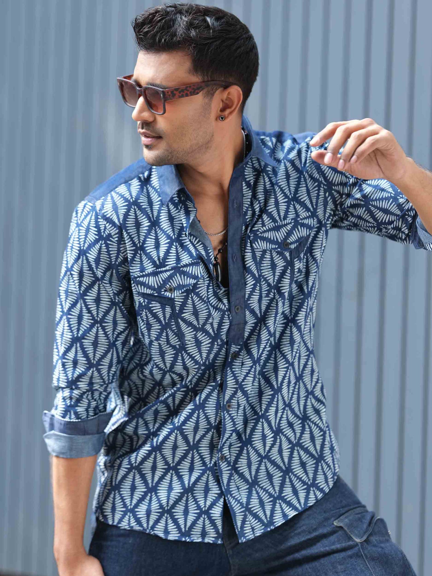 Blue printed collar and pocket contrast denim full sleeve shirt