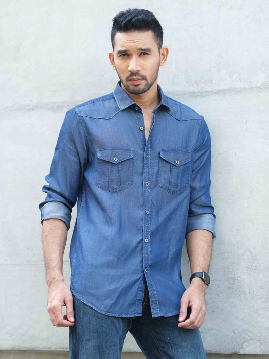 Blue double pocket denim full sleeve shirt