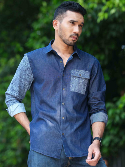 Blue pocket and hand contrast printed denim full sleeve shirt