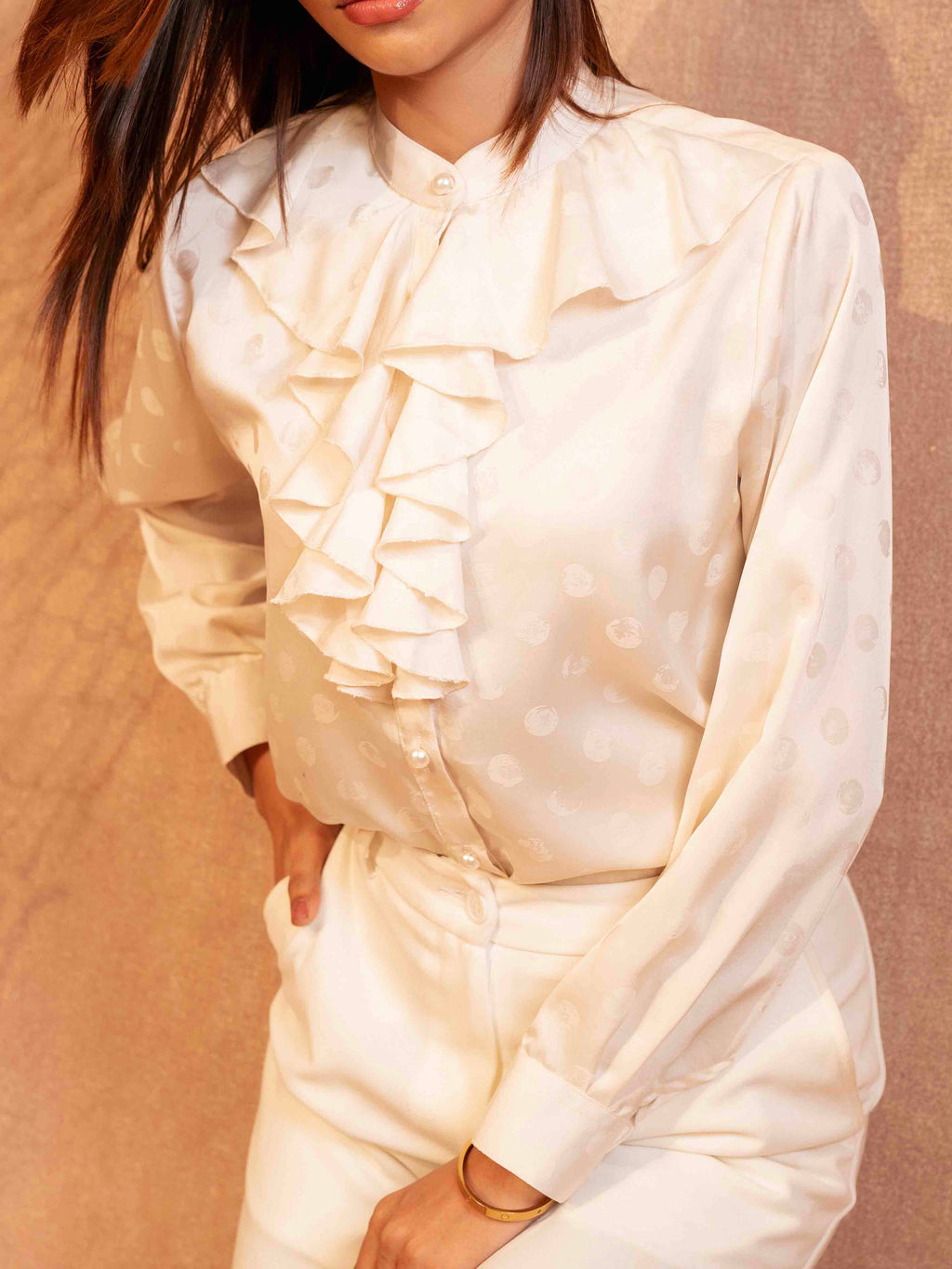 Warm white Female Exclusive shirt