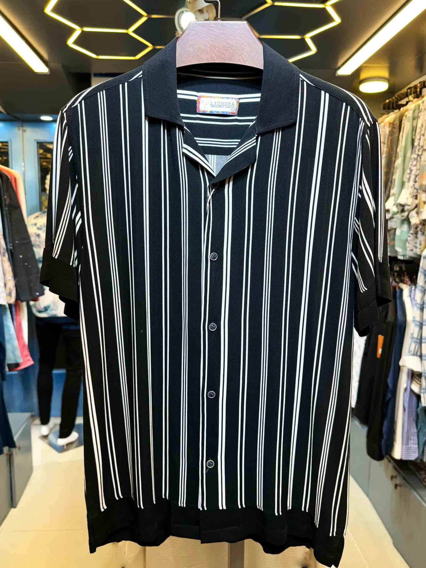 Black stripe collar contrast havana shirt