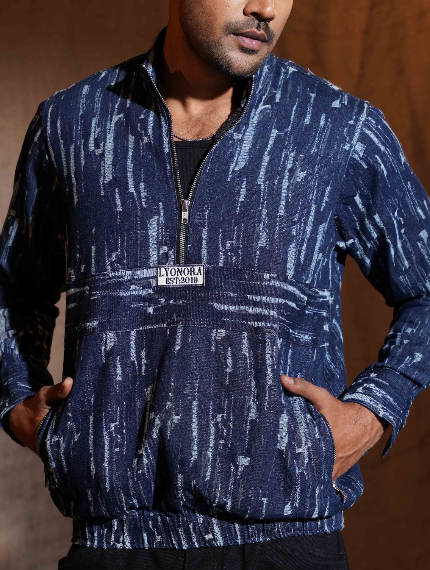 Blue denim Scratched half zipper jacket