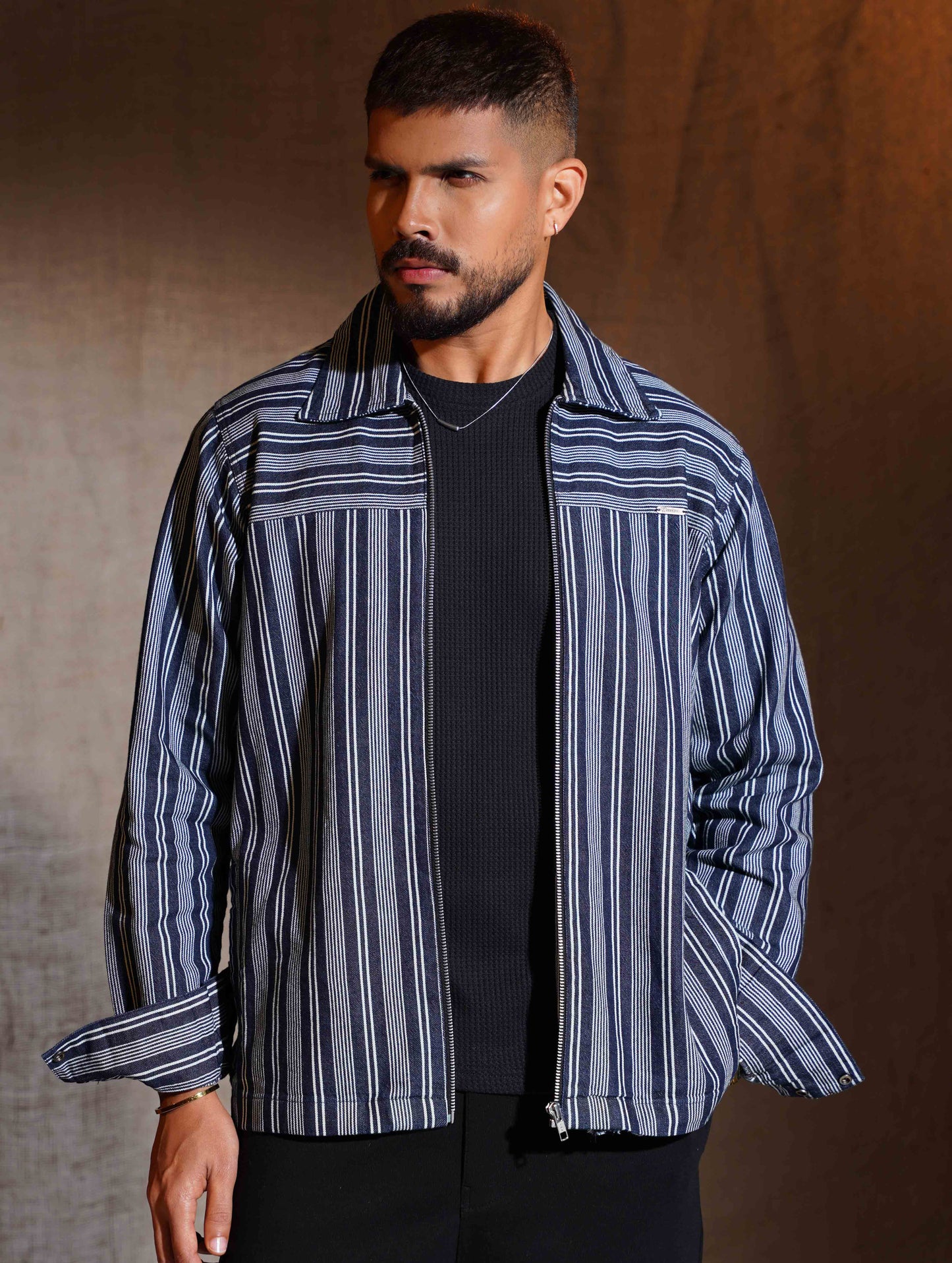 Blue stripe Shoulder Contrast zipper jacket