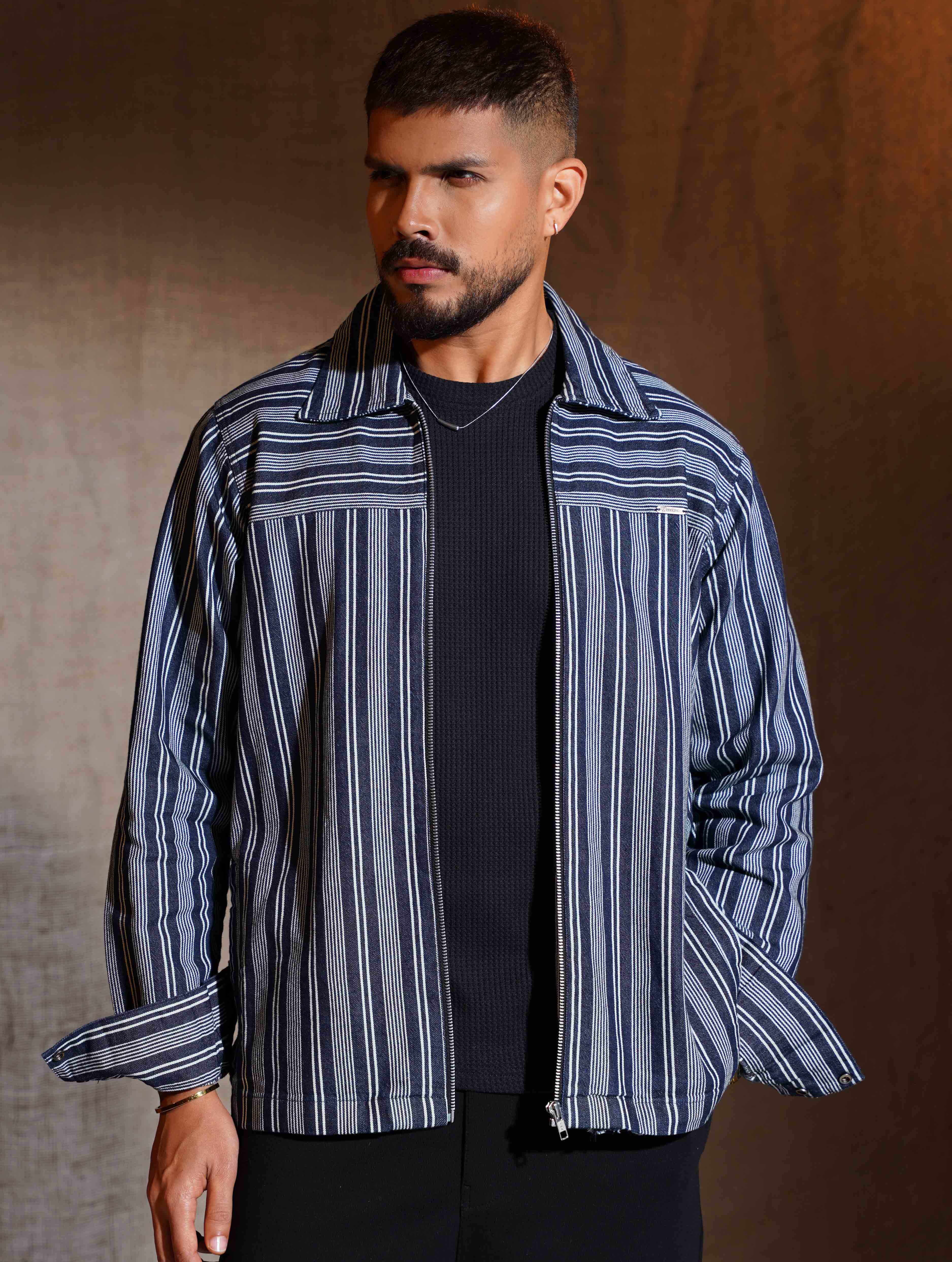 Blue stripe Shoulder Contrast zipper jacket