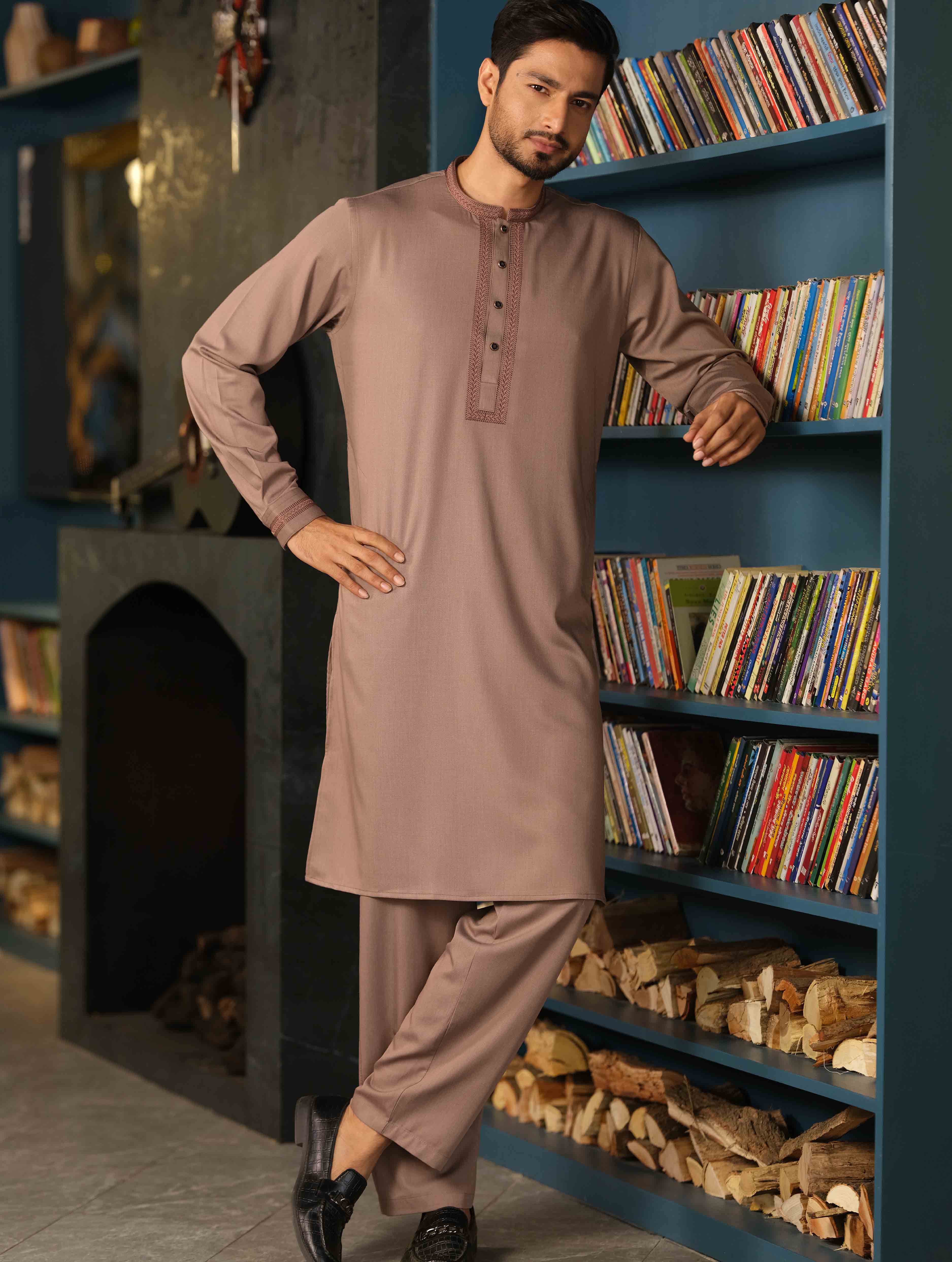 Almond Brown Luxury Kabli Set