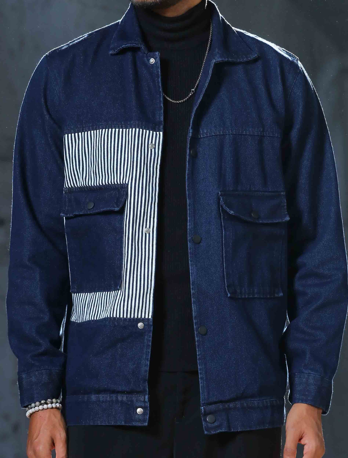 Dark blue pocket contrast denim jacket