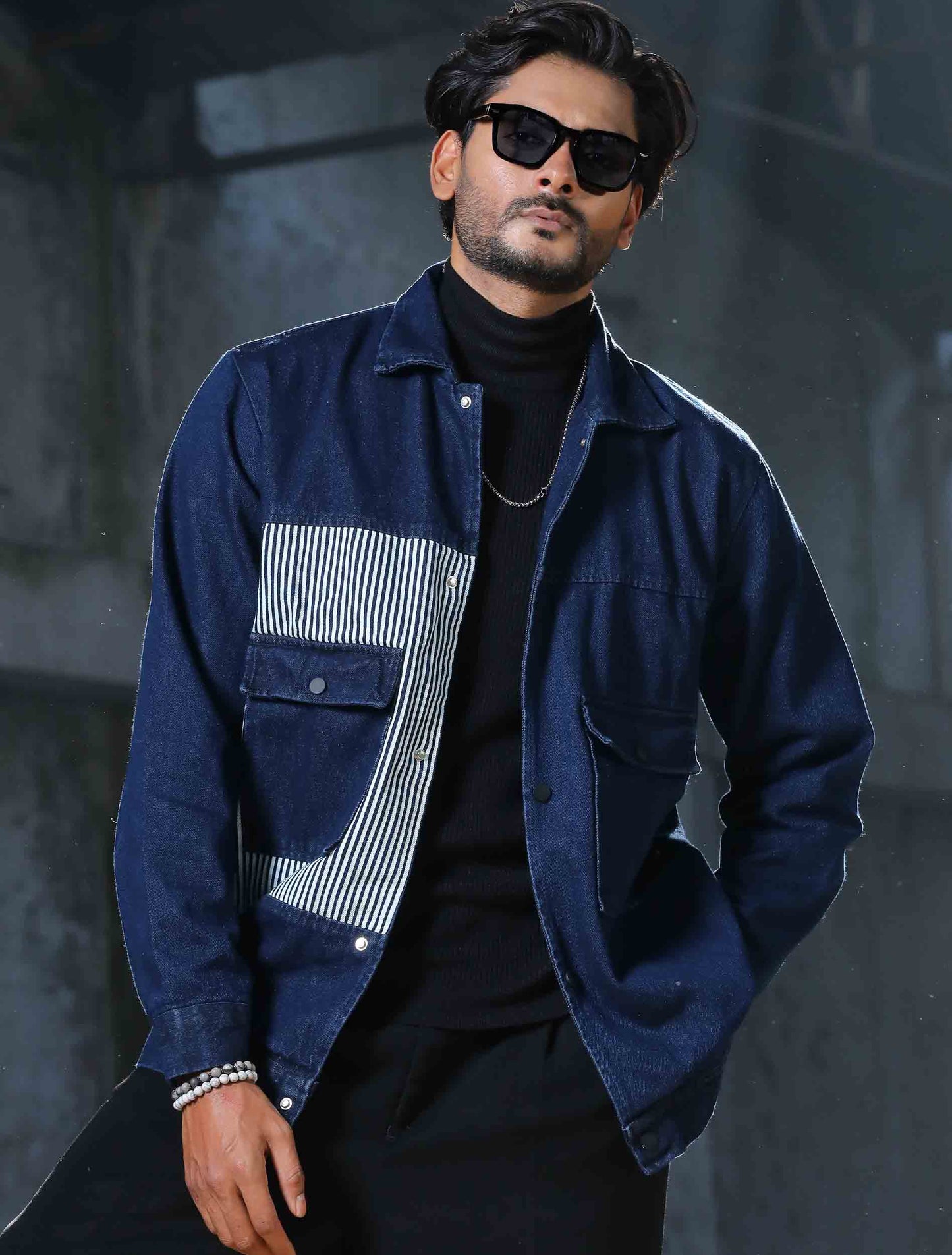 Dark blue pocket contrast denim jacket