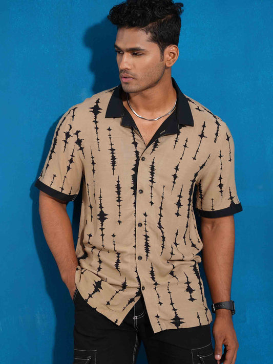 Beige heartbeat printed collar contrast havana shirt